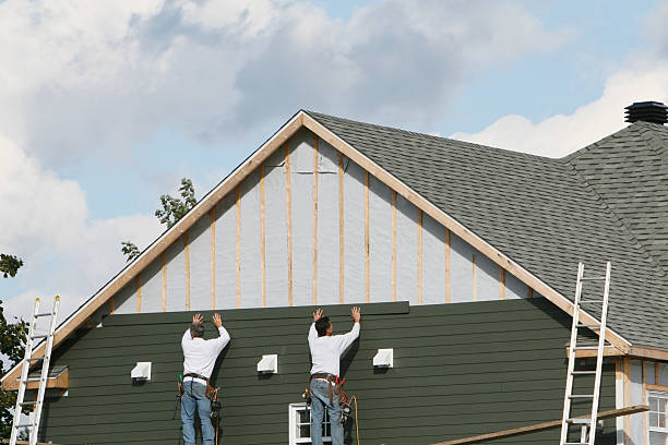Professional Emergency Siding Repair technician working in Venus, PA